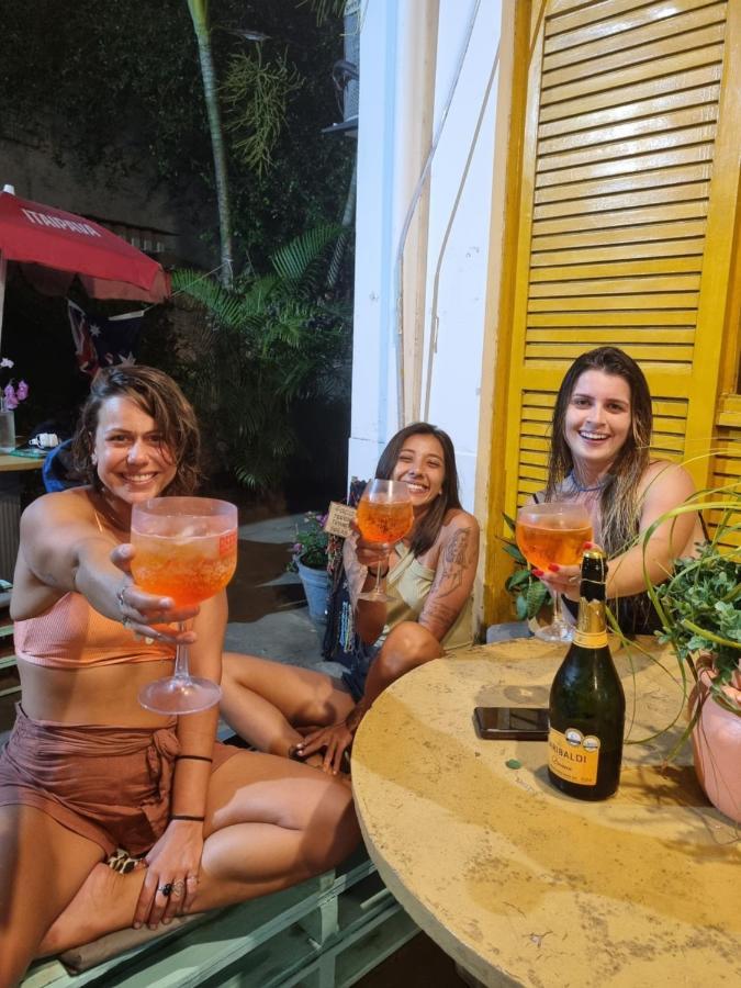 Nomads Hostel Multicultural & Coworking Сальвадор Экстерьер фото