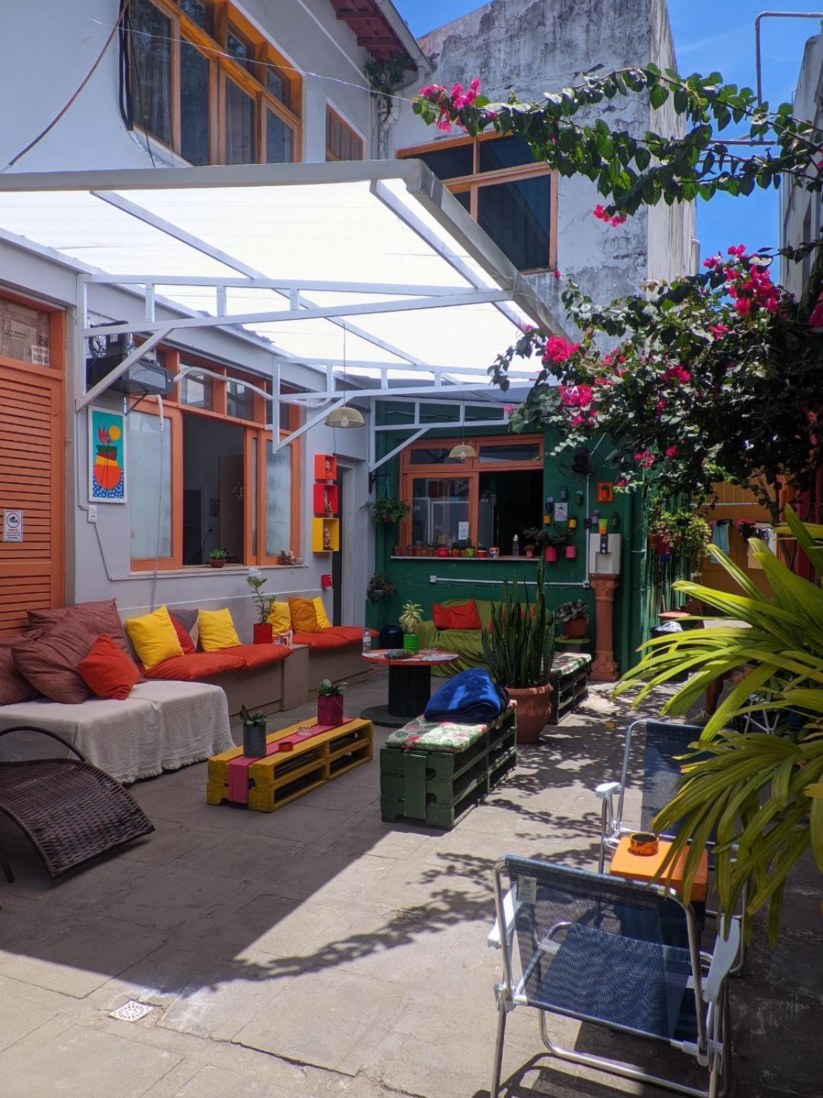 Nomads Hostel Multicultural & Coworking Сальвадор Экстерьер фото