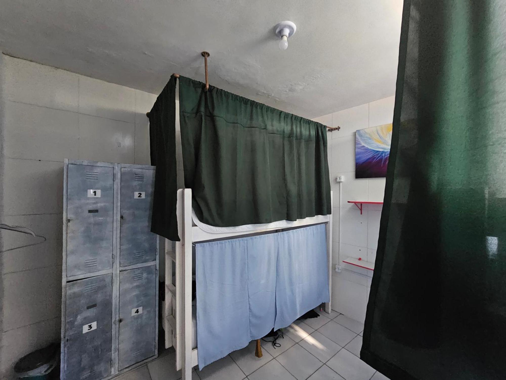 Nomads Hostel Multicultural & Coworking Сальвадор Экстерьер фото